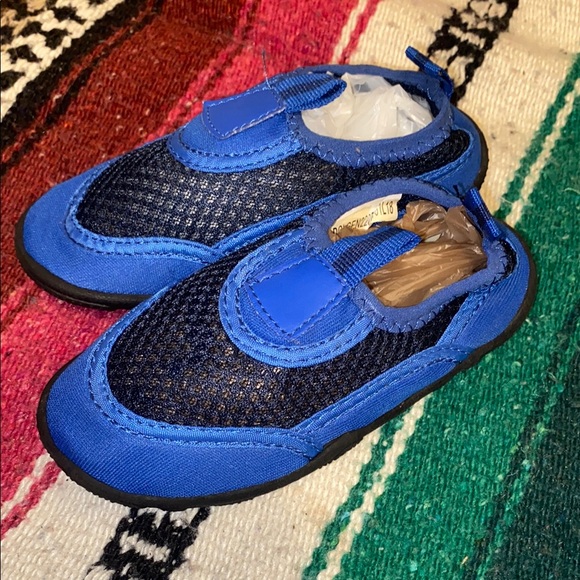 Blue Kids water shoes - Picture 2 of 8